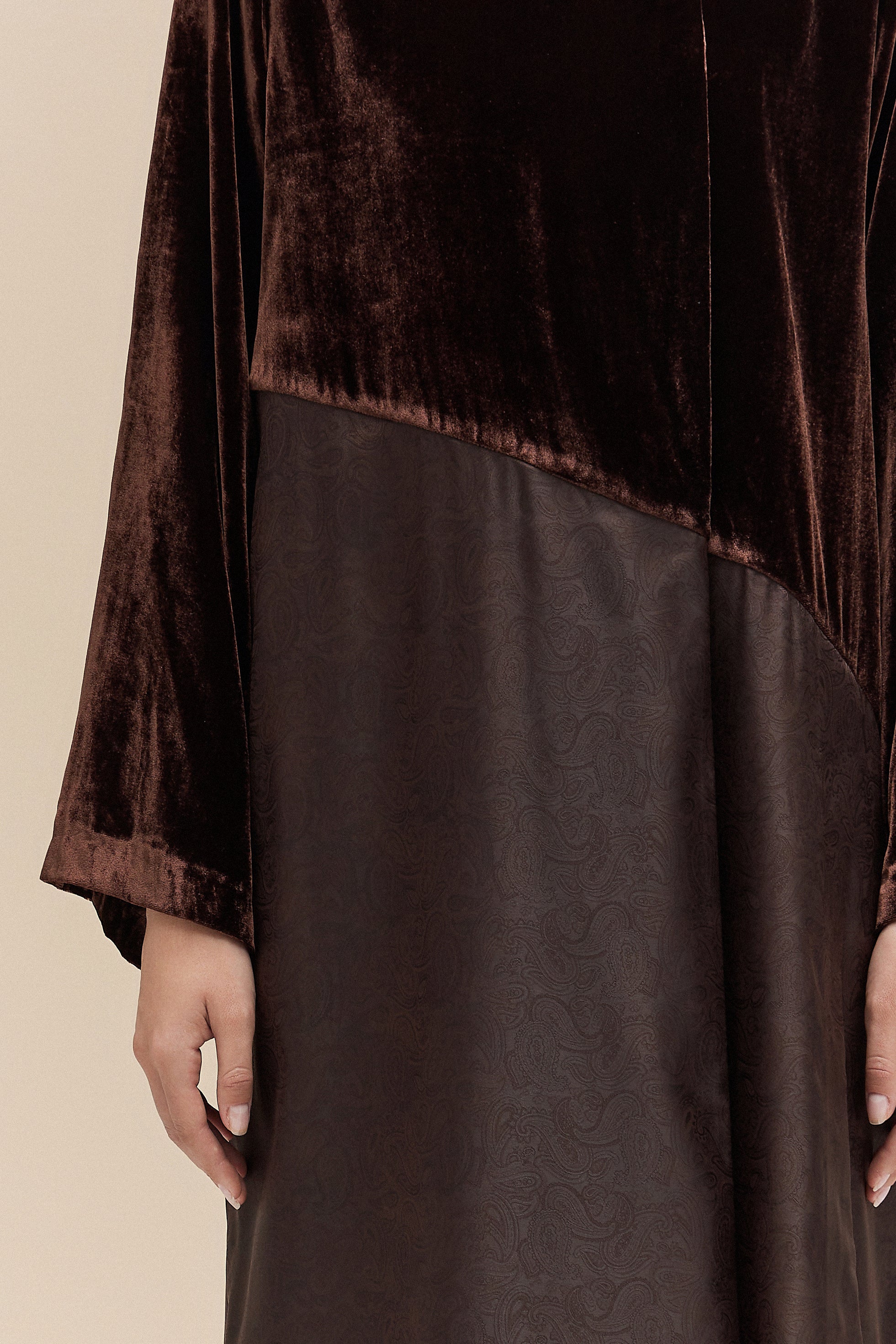 AYLA - PAISLEY JACQUARD AND VELVET BROWN