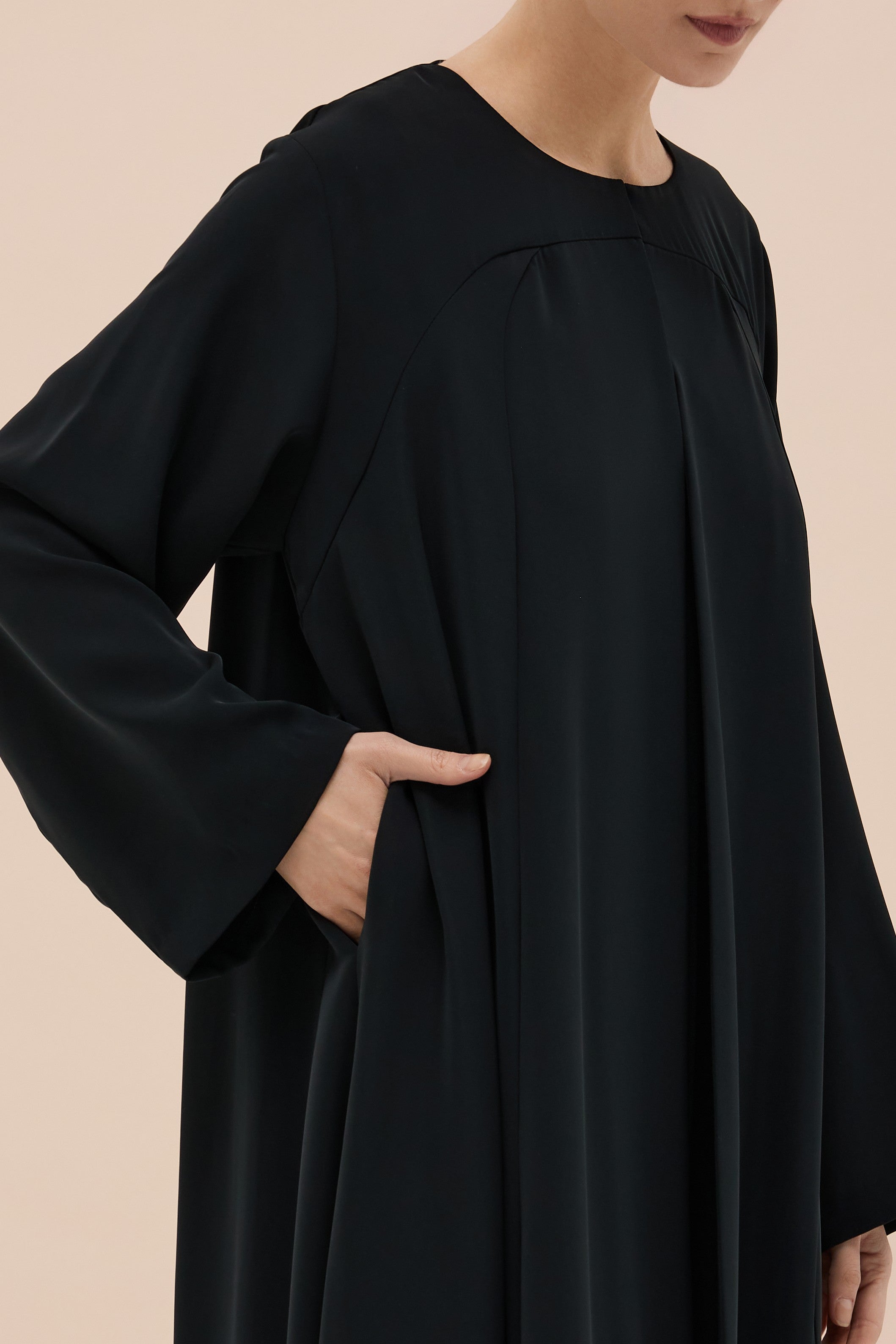 LOOK 2 - SOFT CREPE (MIDWEIGHT)- BLACK